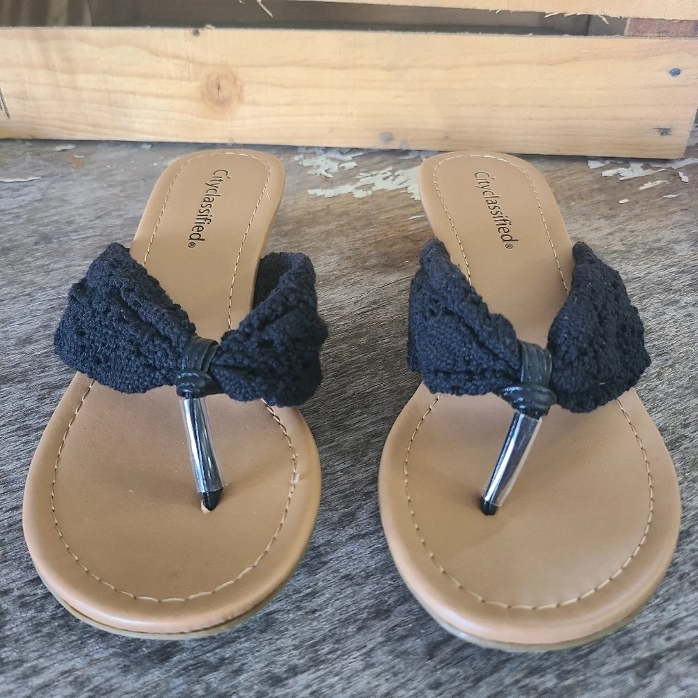 Cityclassified Crocheted Black Wedge Sandal Size 7